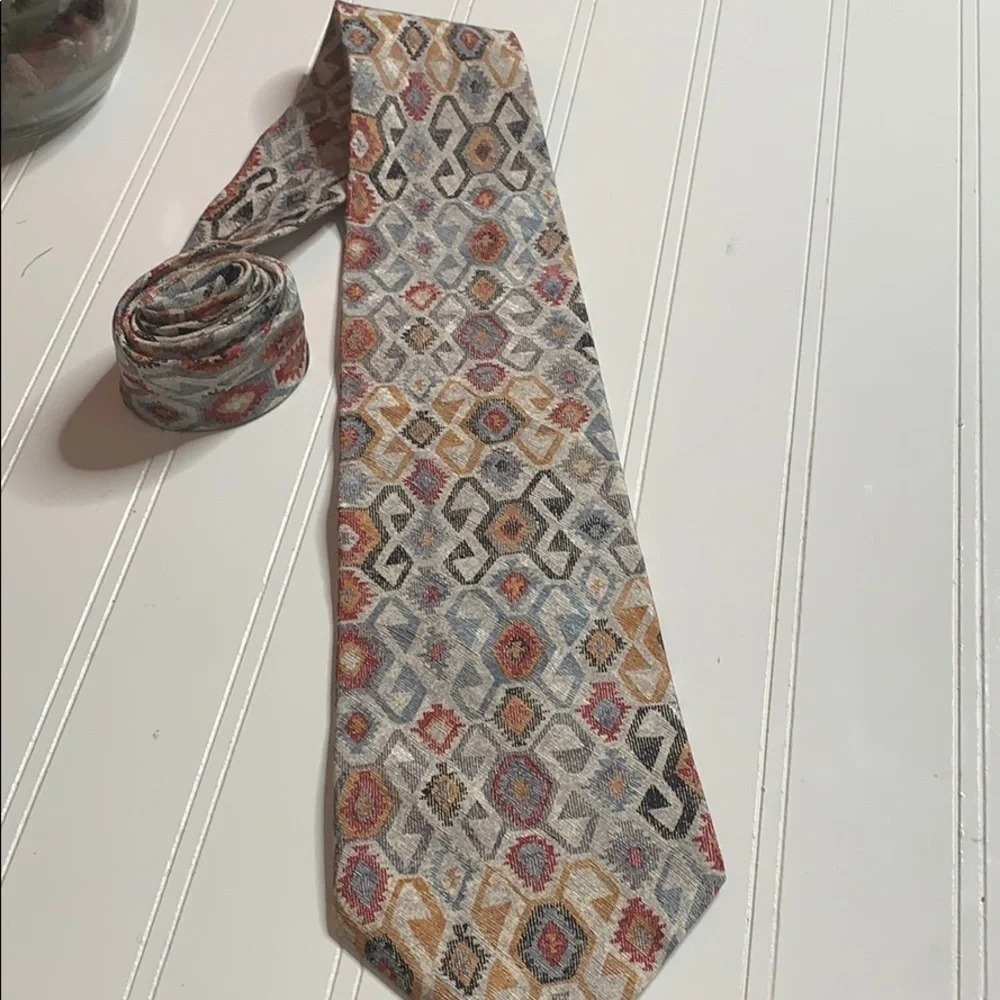 Evan Picone Gray Red Gold 100% Silk Tie